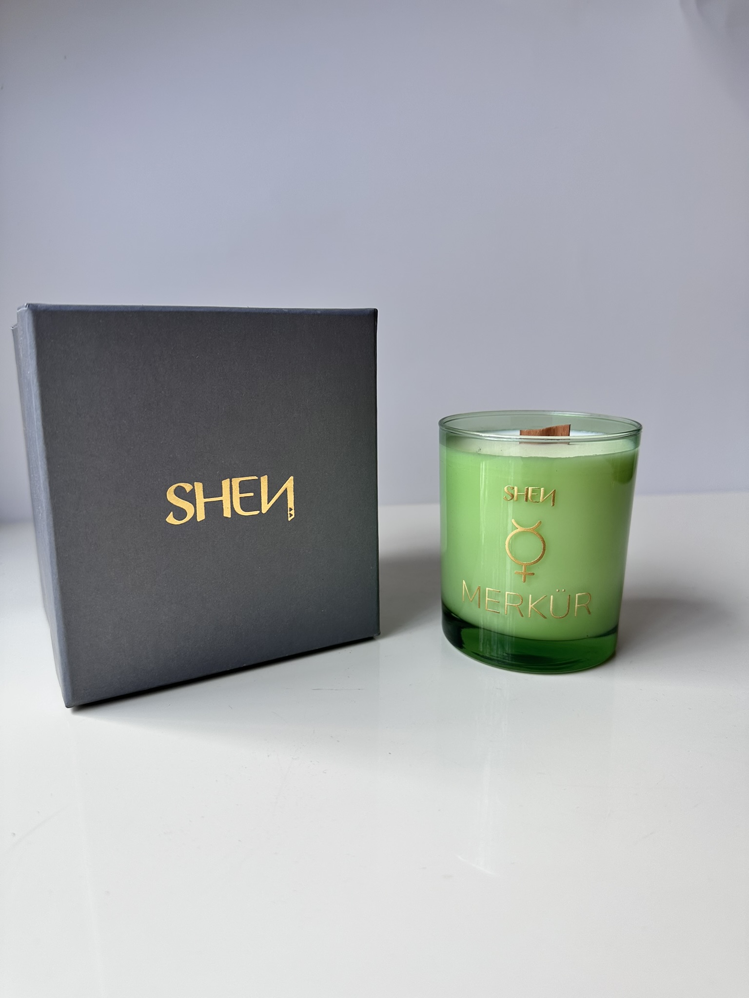 Shen Merkür Mum – Zihnin Işıldasın: Nane, Limon, Biberiye Yağı ile %100 Doğal Soya Mumu 193 GR