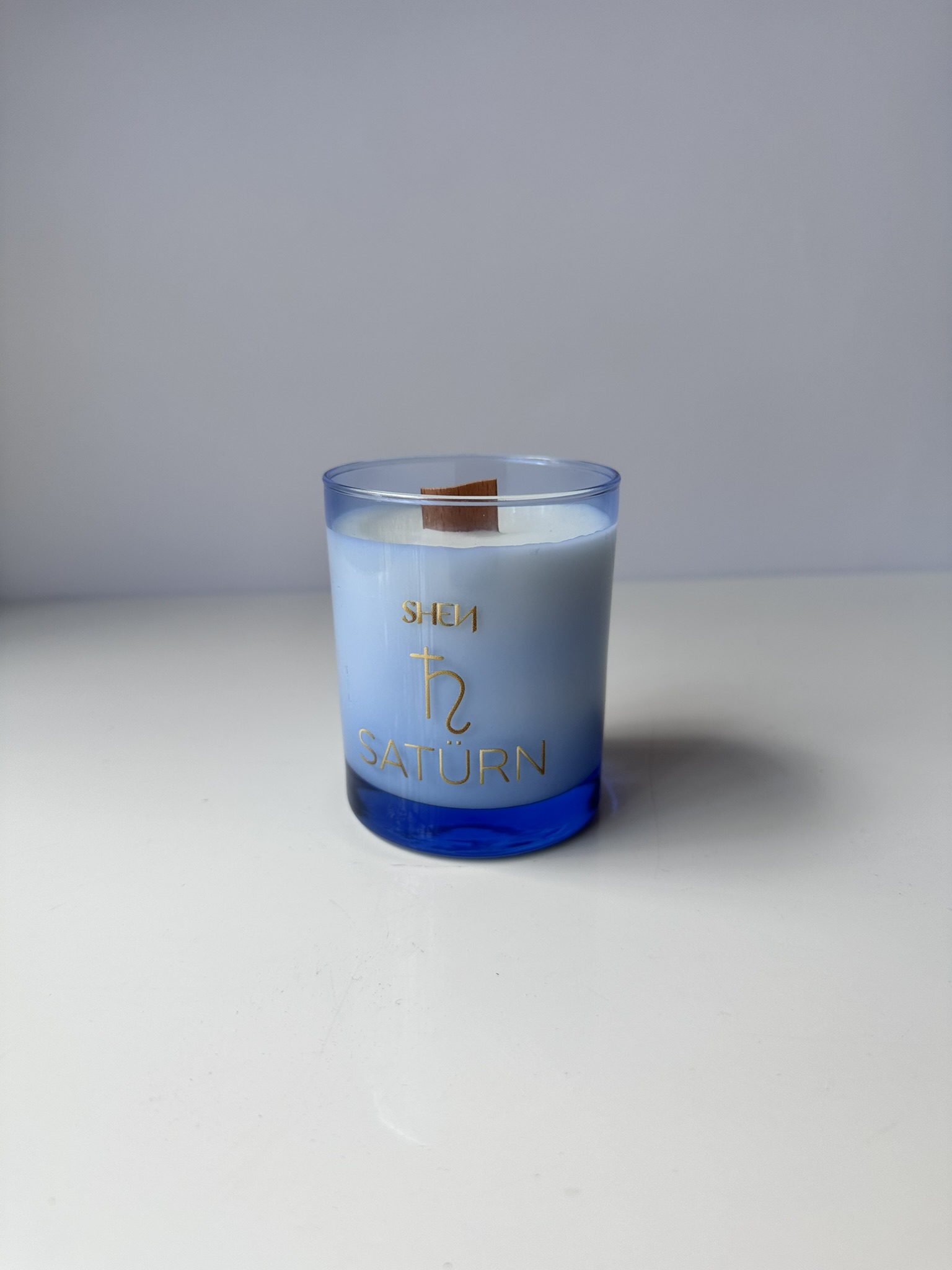 Shen Satürn Mum – Zamanla Güçlen: Sedir, Mür, Paçuli Yağı ile %100 Doğal Soya Mumu 193 GR - Görsel 2